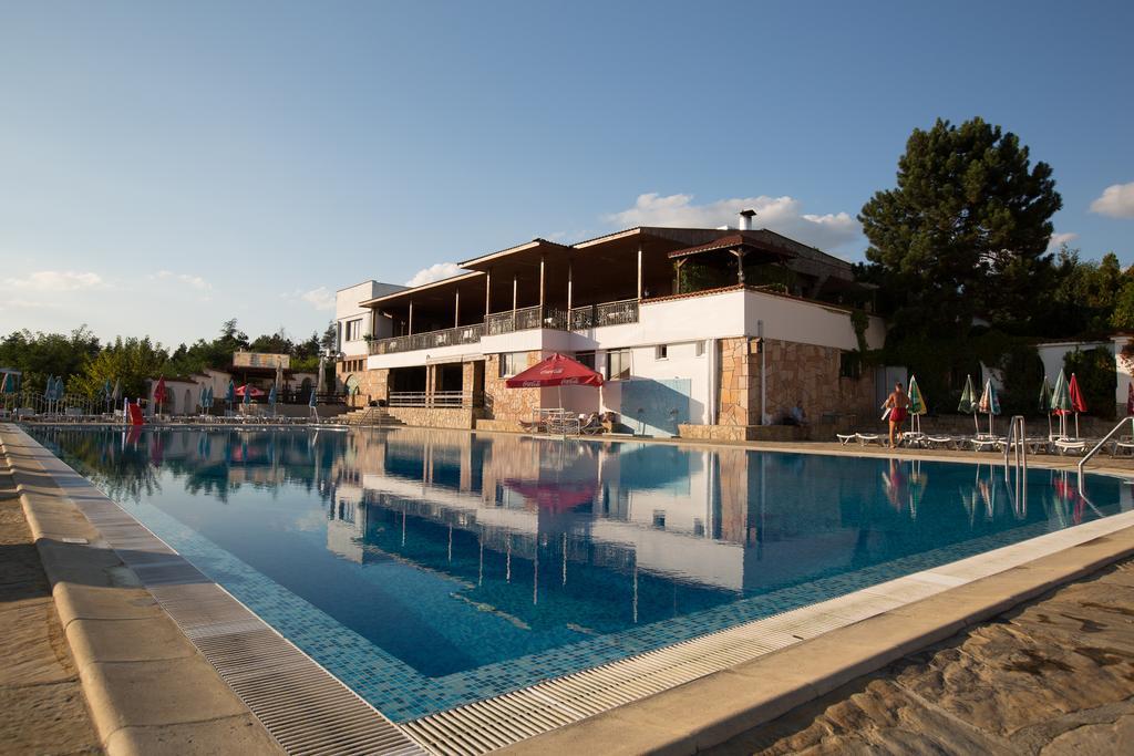 Zornica Hotel Kazanlak Kültér fotó