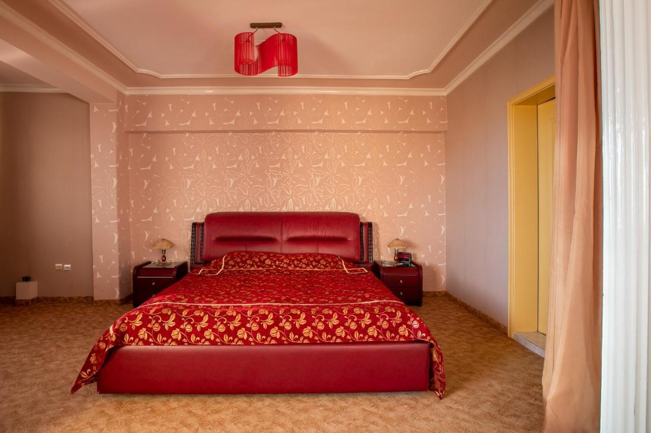 Zornica Hotel Kazanlak Kültér fotó